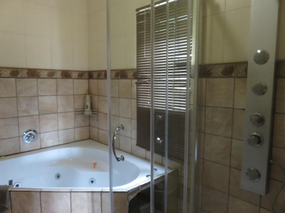 Meerhof Lodge Hartbeespoort Exteriör bild