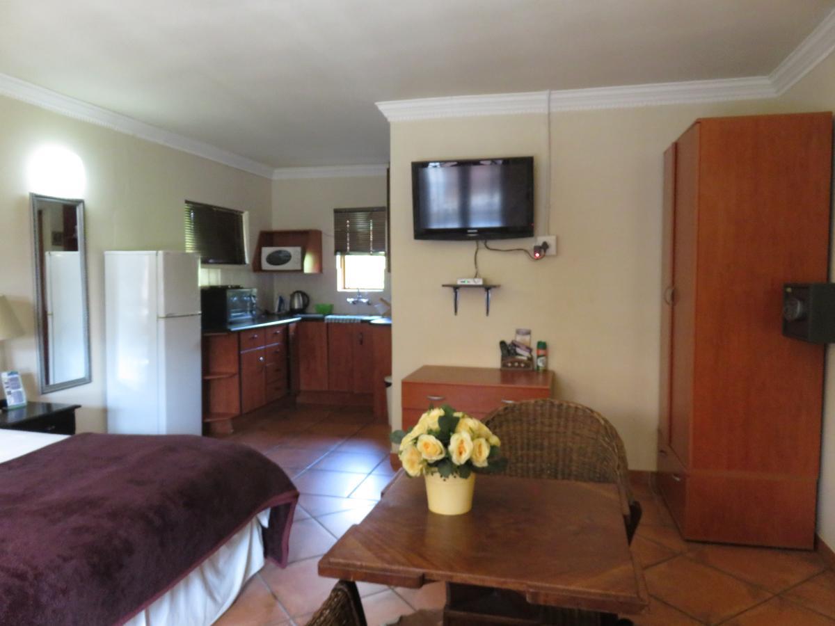 Meerhof Lodge Hartbeespoort Exteriör bild